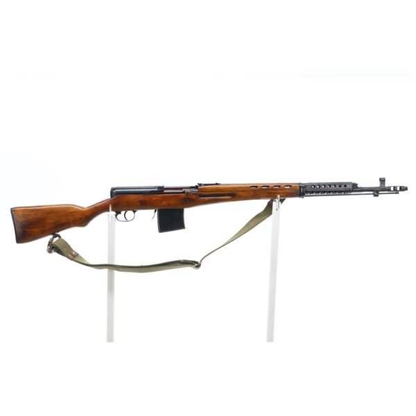 RUSSIAN , MODEL: SVT-40 , CALIBER: 7.62 X 54R