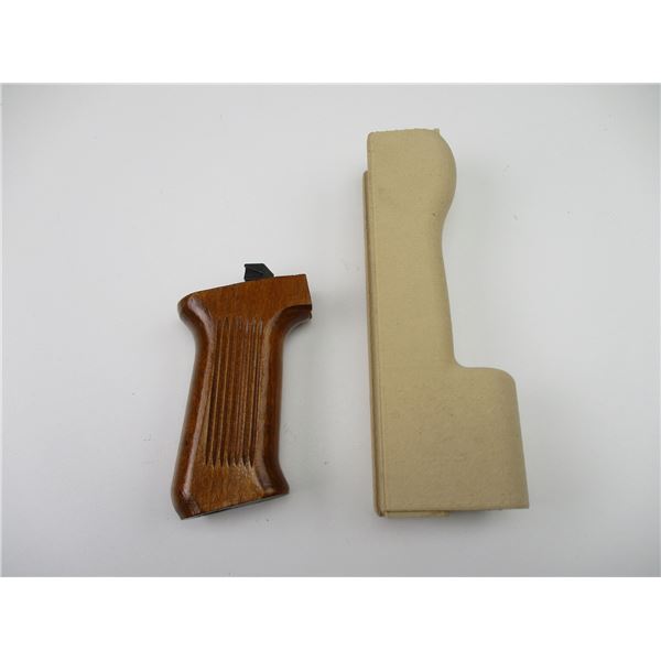 TYPE 81 PISTOL GRIP & HANDGUARD