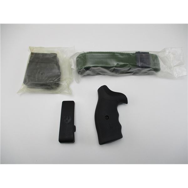 ASSORTED M305 MAGAZINE ETC LOT