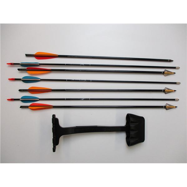 ASSORTED ARROWS WITH QUIVER