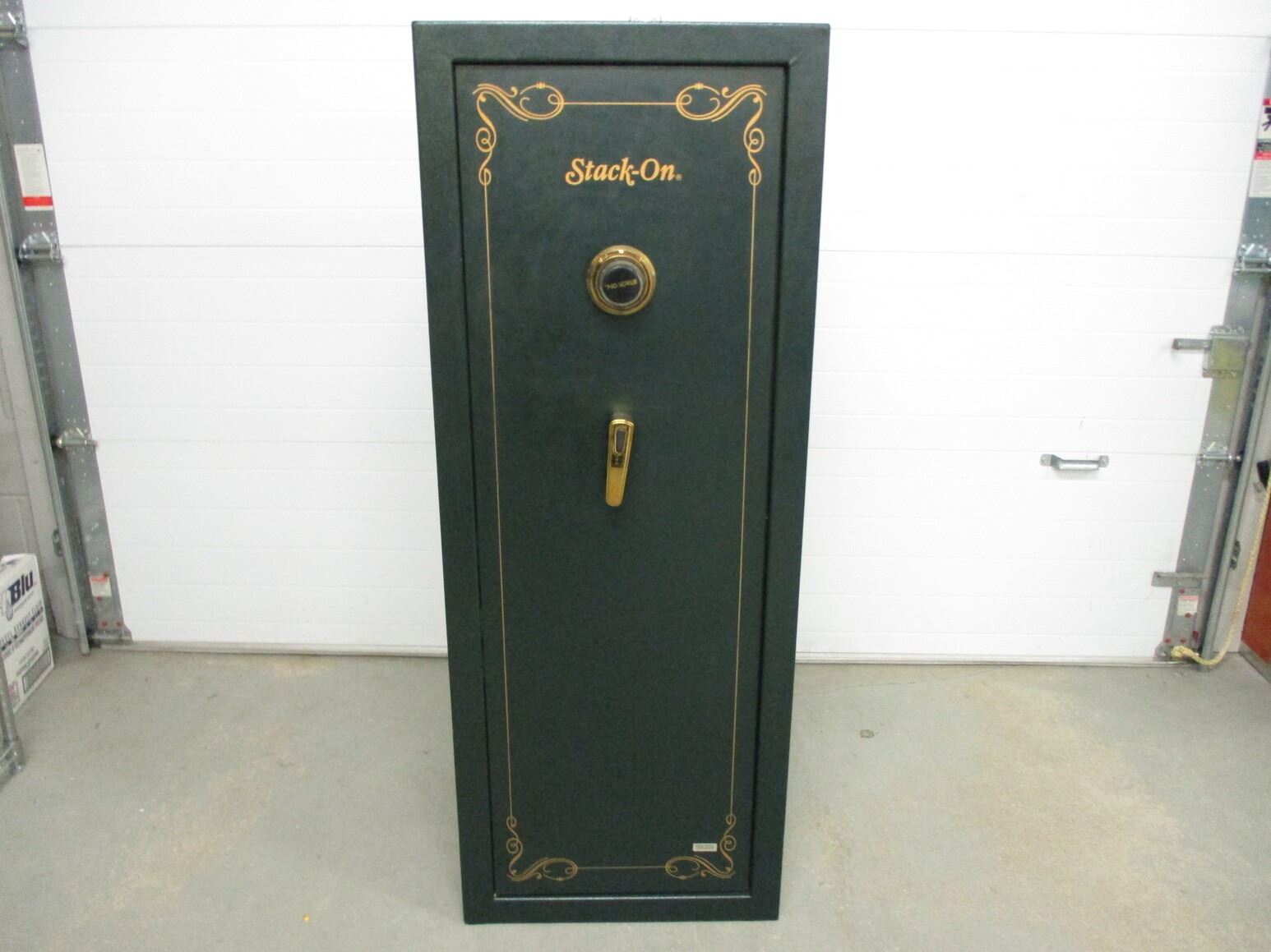 STACK-ON GUN SAFE