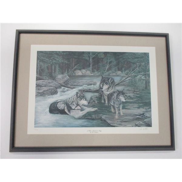 WOLF FRAMED PICTURE PAINTING