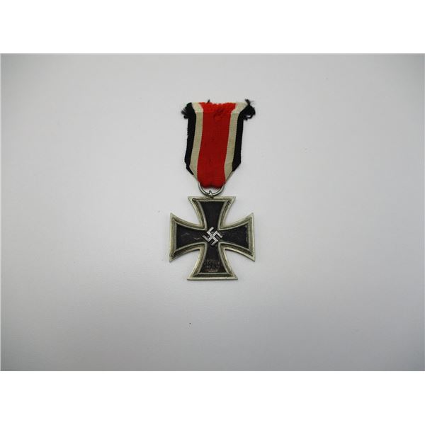 WWII GERMAN IRON CROSS 2ND CLASS