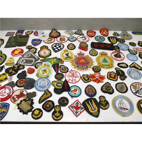 ASSORTED MILITARY BADGES