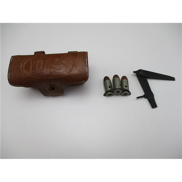 ASSORTED MILITARIA LOT