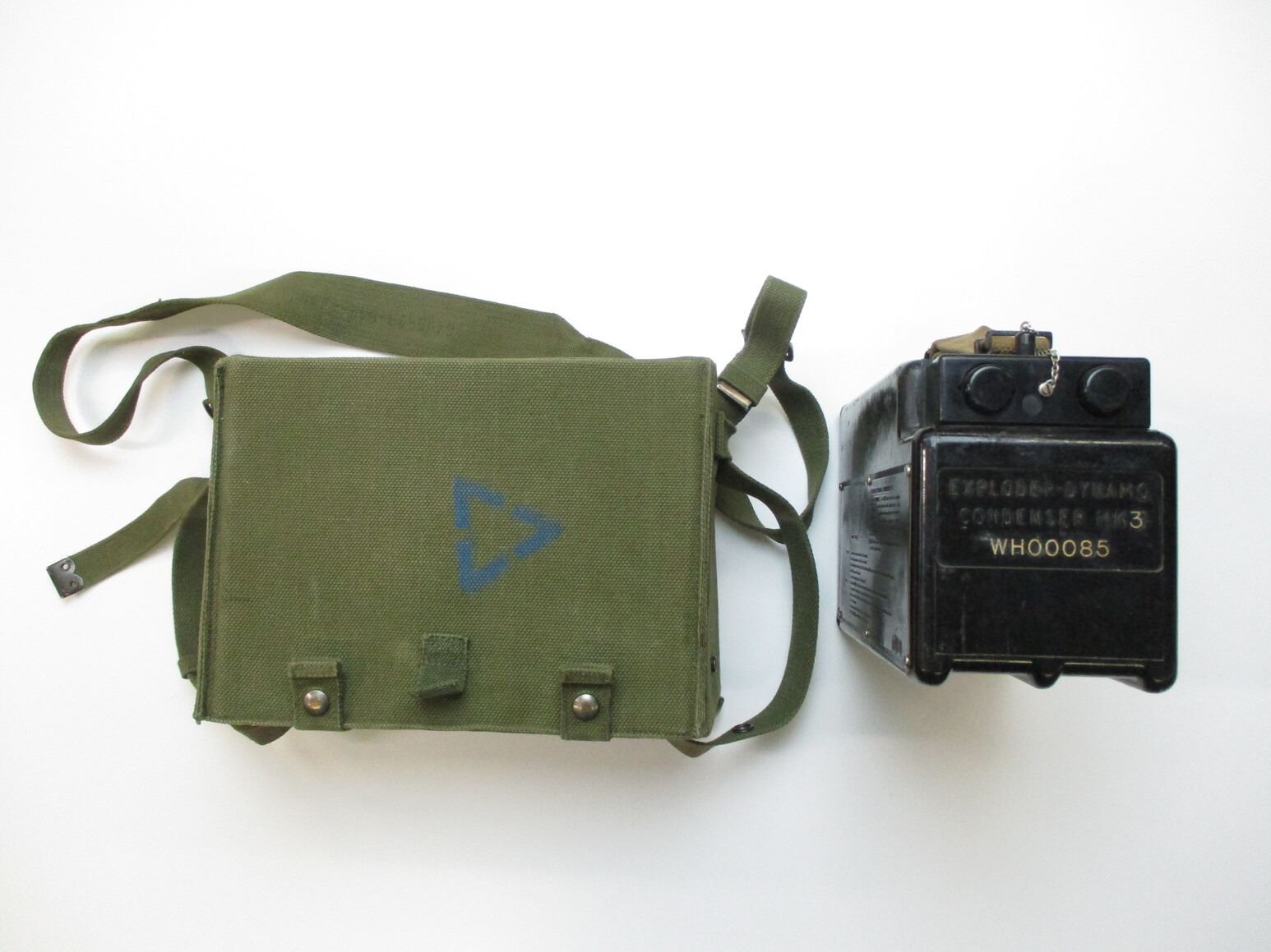 MILITARY EXPLODER-DYNAMO CONDENSER