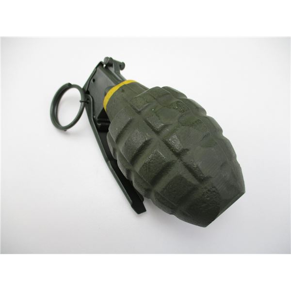 WWII TYPE INERT PINEAPPLE GRENADE