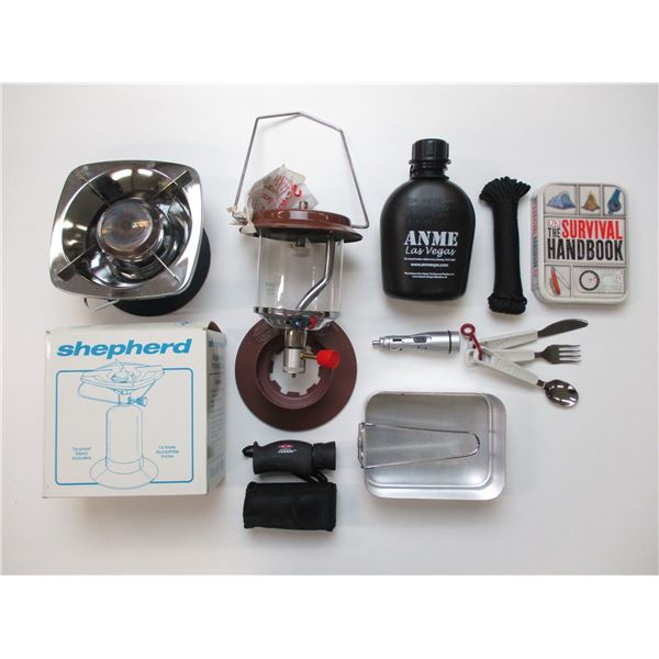 ASSORTED CAMPING ACCESSORIES