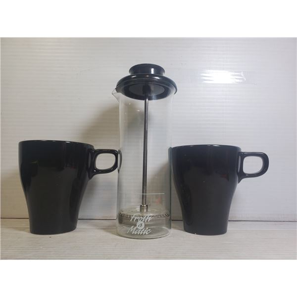 NEW GLASS FRENCH PRESS FROTH-A-MATIC WITH MATCHING MUGS