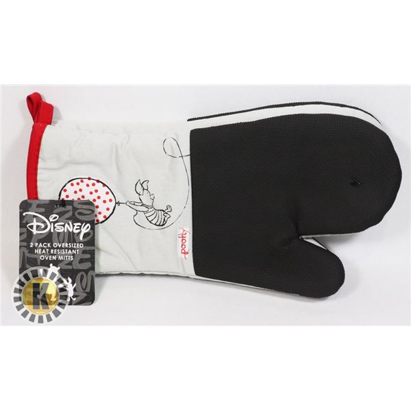 NEW DISNEY WINNIE THE POOH OVEN MITT SET