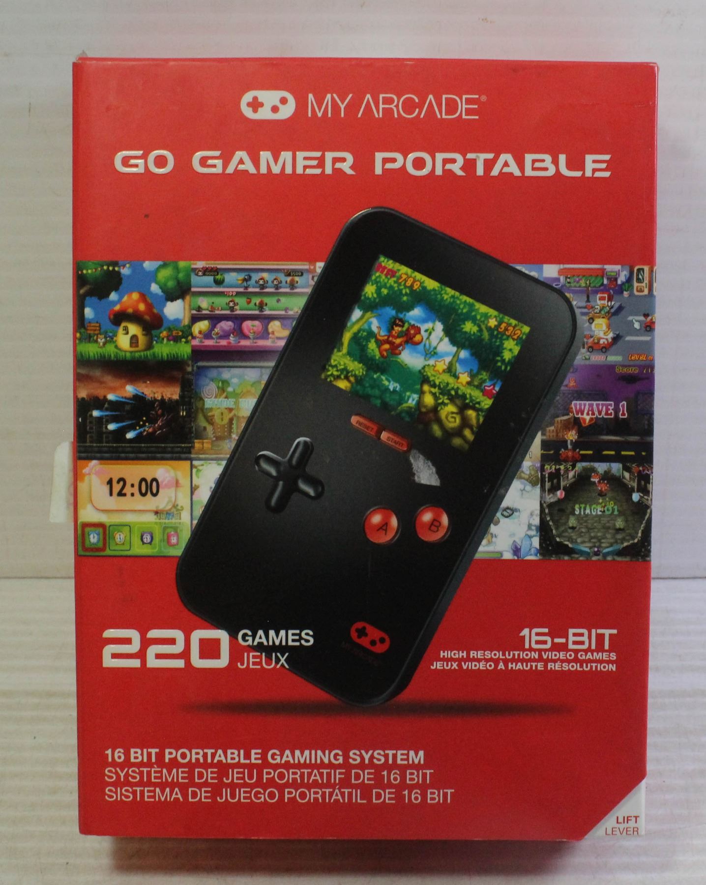 MY ARCADE GO GAMER PORTABLE GAMER W/ 220 GAMES