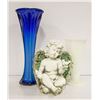 Image 1 : FLAT WITH VINTAGE MILK GLASS VASE APPROX 9.5"TALL