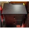 Image 2 : BEDSIDE TABLE W/ 2 DRAWERS APPROX H-25.5" W-15"