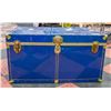 Image 1 : ANTIQUE TRUNK APPROX 35 X 20" X 19" DEEP