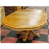 Image 2 : SOLID OAK DINING TABLE W/2 LEAVES APPROX 48" DIAME