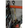 Image 1 : PAIR OF SNOW SHOVELS