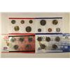 Image 2 : 2001 US MINT SET (UNC) P/D (WITH ENVELOPE)