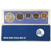 Image 2 : 1967 US SPECIAL MINT SET WITH BOX