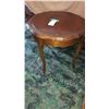 Image 1 : Round End Table Cat C