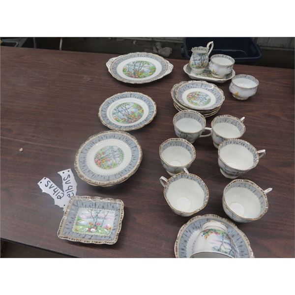 (SV) Approx 26 Pc Royal Albert Place Setting, Teacups, Saucers, Plates C & S, Plus More!