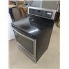 Image 2 : Whirlpool Stainless Stove w Convection Oven Gold Series