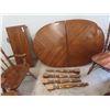 Image 2 : Beautiful Oak Table 40" x 60" Plus Leaf 18" & 6 Pressed Back Chairs