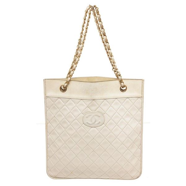 Chanel White Vintage CC Flat Chain Shoulder Bag