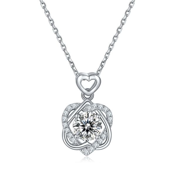 Sparkling VVS1 White I-J Fire Moissanite Pendant