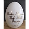 Image 2 : Avon "Winter Sparkles with Bold Beauty" Egg