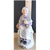 Image 3 : Grandmother Statuette