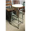Image 1 : Vintage Stool