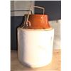 Image 1 : Crock