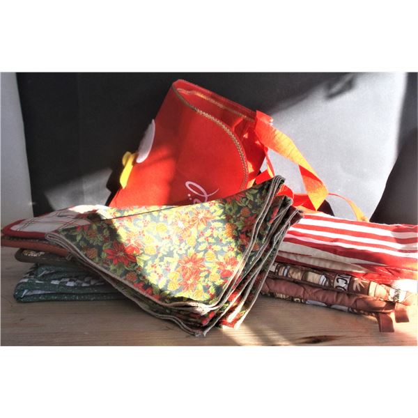 Christmas Kitchen Items - Oven Mitts, Napkins, Children's Apron, etc.