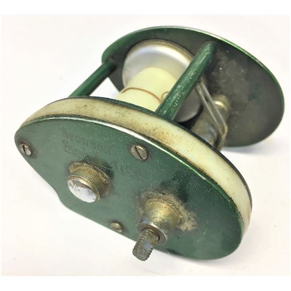 Green Fishing Reel, missing handle