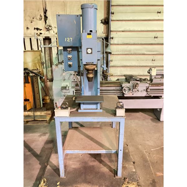 Taumel Spin Riveter