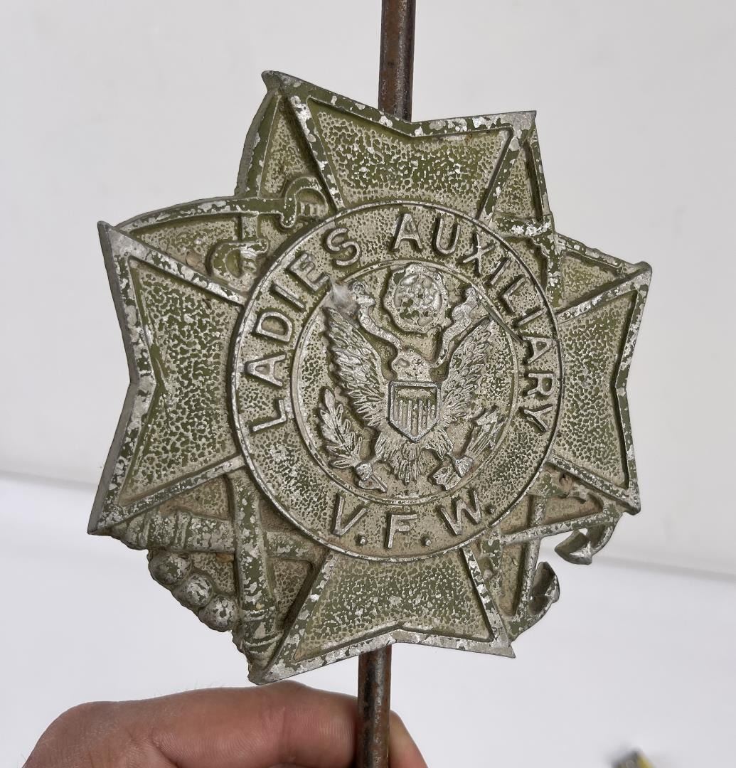 Antique Ladies Auxiliary VFW Grave Marker