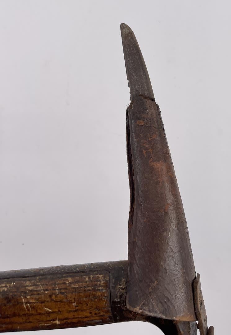Antique Ice Climbing Mountain Axe Akadem Pickel