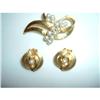 Image 1 : Beautiful Goldtone Pin and Earring Set #2294310