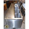Image 6 : 8' STAINLESS STEEL REFRIGERATED TABLE