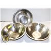 Image 1 : 5 MEDIUM STAINLESS STEEL KITCHEN BOWLS