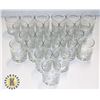 Image 1 : BOX OF MATCHING SET OF SHORT GLASSES