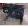 Image 1 : ANTIQUE PAINT BLACK VICTORIAN STYLE TABLE DESK #2261057
