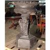 Image 1 : LG ARCHITECTURAL VICTORIAN STYLE GARDEN URN #2261063