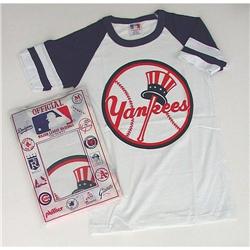old vintage NEW YORK YANKEES child's t-shirt TE#2270371
