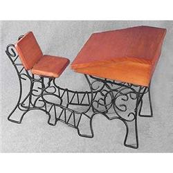 DOLL HOUSE WOOD SCHOOL DESK  / NEW #2270910