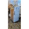Image 2 : STORAGE SHED 42 X 38 90". LOCATED ON RANGE ROAD 210 OFF HWY 14. WINNIN BIDDER MUST REMOVE