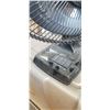 Image 2 : 12" OSCILLATING FAN