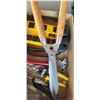 Image 5 : GARDEN SHEARS POWER SURGE PROTECTOR , TIN SNIPS, CROW BAR AND MORE