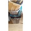 Image 3 : LOT OF LARGE TOTES (4)