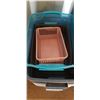 Image 2 : LOT OF 5 MEDIUM TOTES AND SMALL BINS